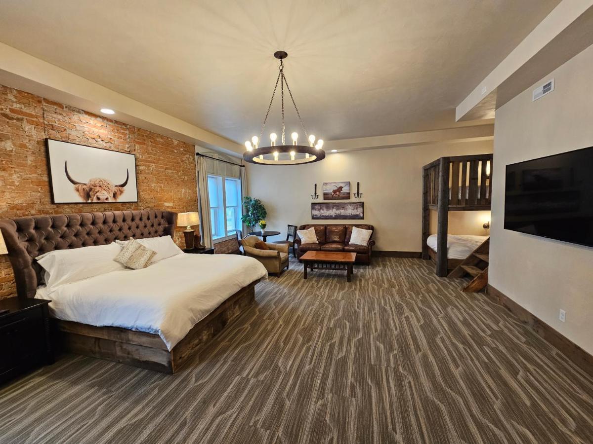 Eaglescape Suites And Event Center Miles City Kültér fotó